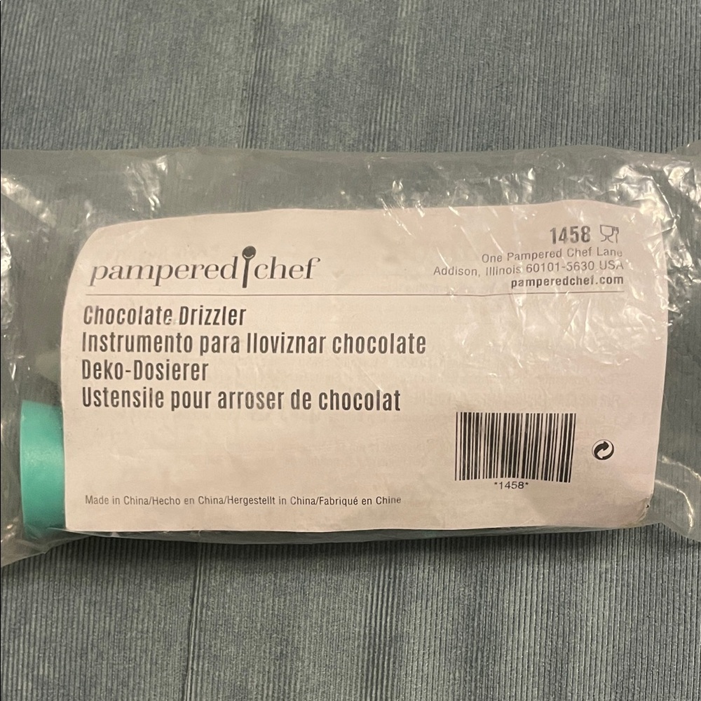 Pampered Chef Silicone Teal Chocolate Drizzler BRAND NEW Dessert Decor Tool